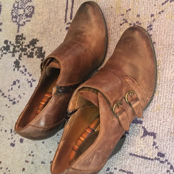 BOC booties- size 10- gorgeous brown. - Picture 2 of 7